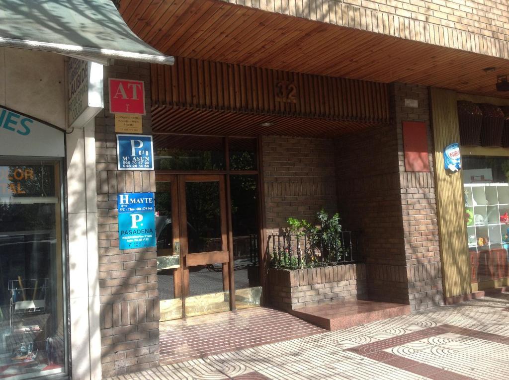 Pension Pasadena Pamplona Ngoại thất bức ảnh